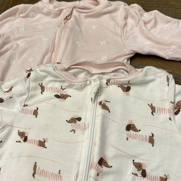 Milkberry Baby Girl Bamboo Set of 2 Footie Sleepers 6-9 months dog bows like new - Picture 1 of 5